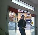 Wer kennt diesen Mann? (Foto: Polizei)