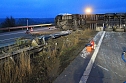 Sattelschlepper auf der A38 umgekippt (Foto: S.Dietzel) Sattelschlepper auf der A38 umgekippt (Foto: S.Dietzel)
