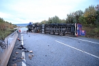 Bild: KKW kippt auf der A38 um (Foto: S.Dietzel)