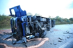 Bild: KKW kippt auf der A38 um (Foto: S.Dietzel)