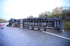 Bild: KKW kippt auf der A38 um (Foto: S.Dietzel)