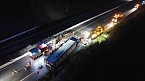 Bild: KKW kippt auf der A38 um (Foto: S.Dietzel)