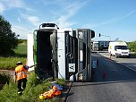 Umgekippter Lkw blockierte B4 (Foto: privat)