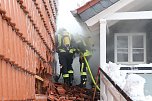Dachstuhlbrand griff auf Nachbarh&auml;user &uuml;ber (Foto: S. Dietzel)
