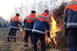Osterfeuer in Heiligenstadt (Foto: Feuerwehr Heiligenstadt) Osterfeuer in Heiligenstadt (Foto: Feuerwehr Heiligenstadt)
