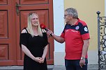Fans und Cheftrainer des Th&uuml;ringer HC Herbert M&uuml;ller verabschieden neun Spitzenhandballerinnen in Bad Langensalza (Foto: Eva Maria Wiegand)