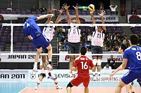 Bild: Die &Auml;gypter am Netz und am Ball