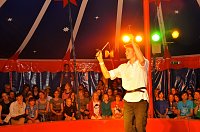 Bild: Quirliger Variet&eacute;abend zum Zirkusfestival