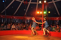 Bild: Quirliger Variet&eacute;abend zum Zirkusfestival