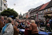 Bild: Am Zierbrunnen getanzt