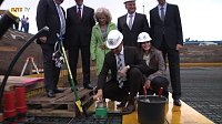 Bild: Grundsteinlegung f&uuml;r neues Autohaus