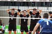 Bild: Am und neben dem Netz
