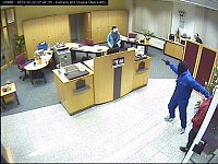 Bild: Bank&uuml;berfall in Ro&szlig;leben