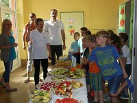 Bild: Schulfest mit gesundem Fr&uuml;hst&uuml;ck