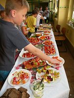 Bild: Schulfest mit gesundem Fr&uuml;hst&uuml;ck