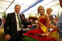 Bild: Er&ouml;ffnung des Bauernmarktes in Kallmerode