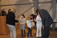 Bild: 100 Werke der 8. JugendKunstBiennale