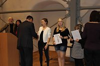 Bild: 100 Werke der 8. JugendKunstBiennale