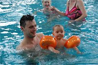 Bild: Pool-Party im Badehaus.NNZ-City Scout on Tour