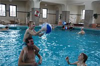 Bild: Pool-Party im Badehaus.NNZ-City Scout on Tour