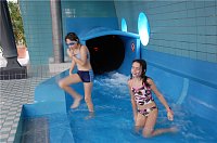 Bild: Pool-Party im Badehaus.NNZ-City Scout on Tour