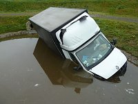 Planschen statt Fahren Bild: Planschen statt Fahren