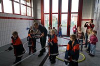 Zu Besuch bei der Feuerwehr Bild: Zu Besuch bei der Feuerwehr