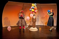 Mit Theater und Orchester durch die Feiertage Bild: Mit Theater und Orchester durch die Feiertage