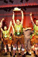 Bild: Zum 8. M&auml;nnerballettwettbewerb des BCC im Bleicher&ouml;der Kulturhaus sollte es zum Kopf an Kopf Tanzen kommen