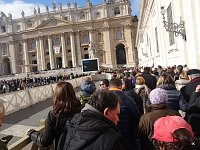 Bild: Pater Pio Gebetsgruppen beim Papst in Rom