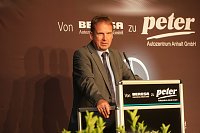 Bild: Feierliche Firmen&uuml;bergabe