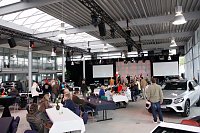 Bild: Kundenfest in Dessau