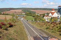 Bild: Schwerer Unfall zwischen Abschleppwagen und Br&uuml;cke