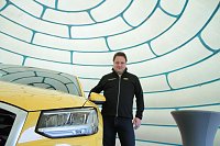 Bild: Neue Technik und Spenden f&uuml;r Vereine - im Autohaus Albertsmeyer freute man sich heute nicht nur &uuml;ber schicke Autos