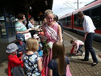 Bild: Neuen Zug in Leinefelde begr&uuml;&szlig;t