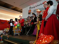 Bild: Empfang im Foyer am Rosenmontag