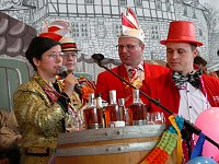 Bild: Empfang im Foyer am Rosenmontag