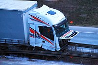 Bild: In Mittelleitplanke gekracht