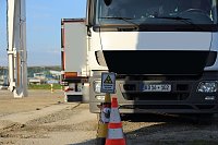 Bild: Zoll setzt schweres Ger&auml;t ein