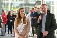 Bild: Afterwork-Party im Opel-Autohaus