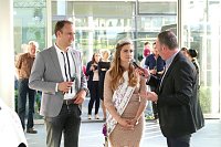 Bild: Afterwork-Party im Mercedes-Autohaus