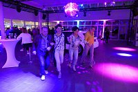 Bild: Afterwork-Party im Opel-Autohaus