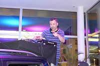 Bild: Afterwork-Party im Opel-Autohaus