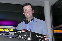 Bild: Afterwork-Party im Mercedes-Autohaus