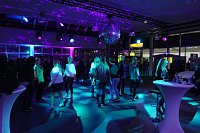 Bild: Afterwork-Party im Mercedes-Autohaus
