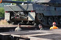 Bild: Panzer in Richtung Litauen verladen