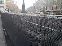 Bild: Weihnachtsmarkt-Festung in Berlin