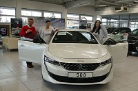 Bild: Neues Autohaus er&ouml;ffnet