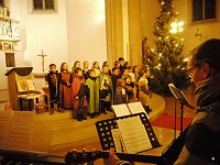 Bild: Elisabeth-Spiel in der Kirche