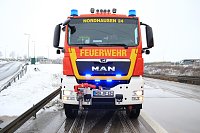 Bild: Transporter in der Mittelleitplanke